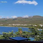 Casa Lavanda - Karin Gornji Apartment *